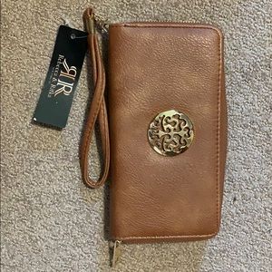 Wallet/wristlet